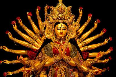 A hindu Durga istenségnek sok keze van, de neked csak kettő &ndash; fotó: Matthias Rosenkranz
